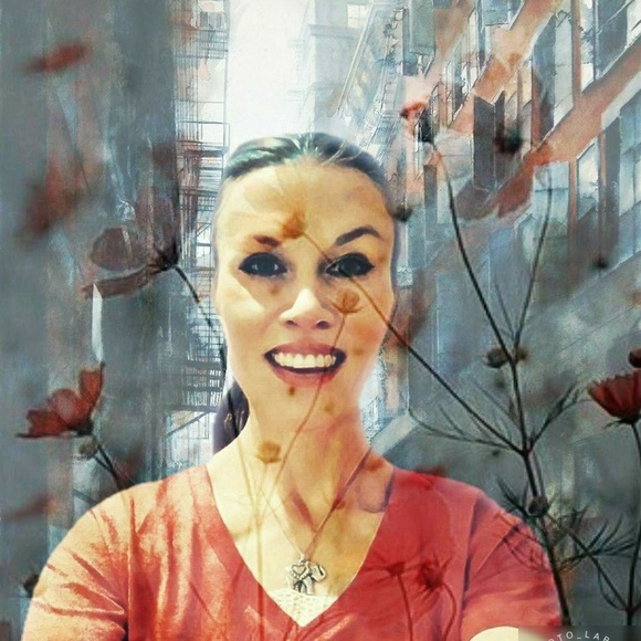 Meet your Posher, Michelle - Picture 2 of 5